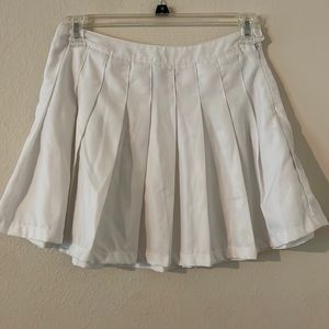 White Faded Rose Pleated Skirt